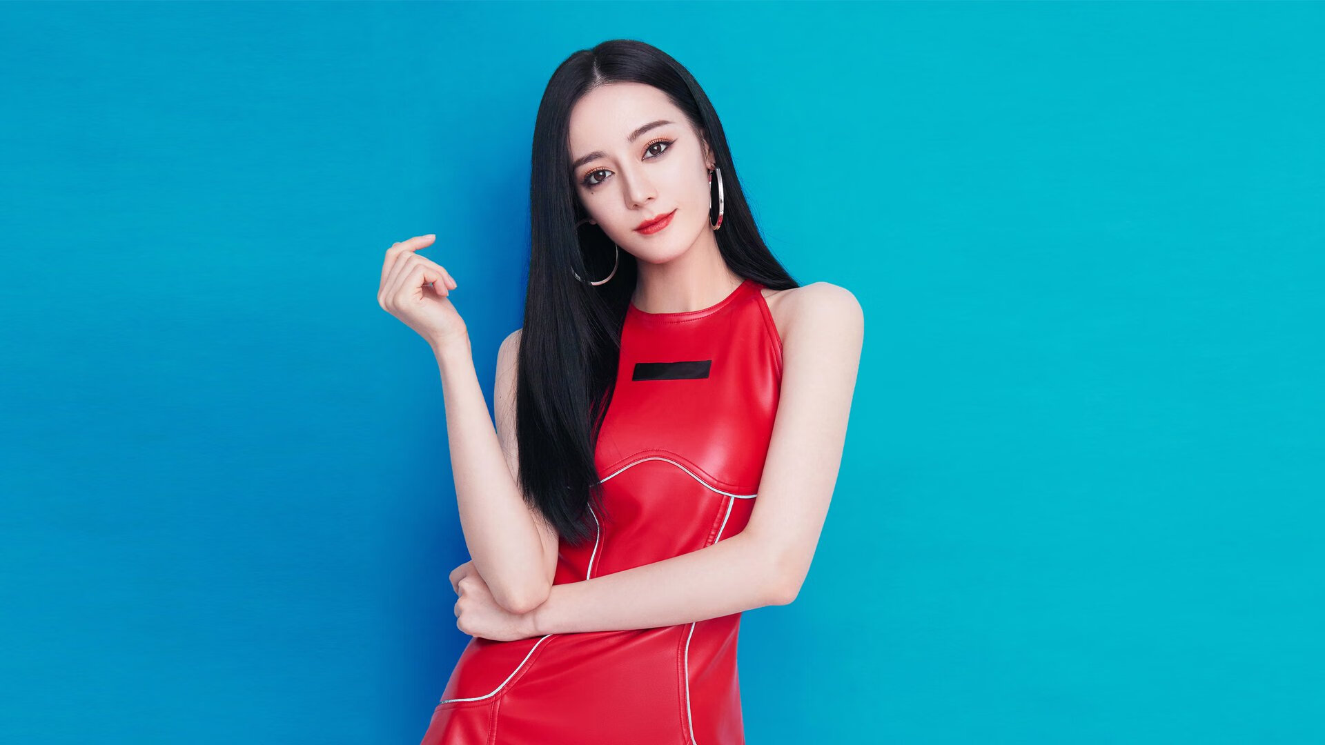 中国女排再度夺冠 连胜五场展现统治力，中国女排夺冠瞬间欢笑与泪水定格